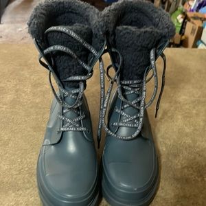 Michael kors Sherpa lined rain boots